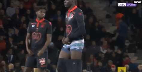 全场最佳：阿森纳中卫萨利巴对阵水晶宫个人集锦（萨利巴荣膺全场最佳：阿森纳中卫对阵水晶宫高光集锦）