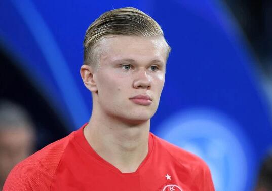 世体：维尼修斯的续约仍停滞，他索要的3000万欧年薪太高了（世体：维尼修斯续约陷入停滞，3000万欧年薪要价被指过高）