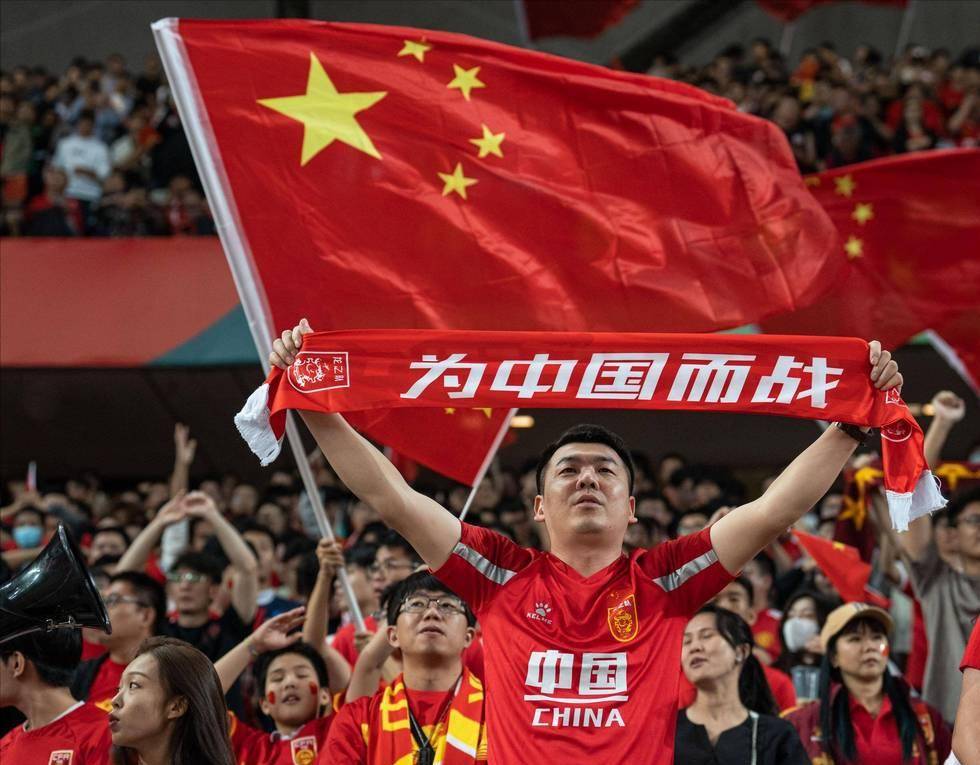 皇社教练：梅里诺像神一样；奥萨苏纳不降级可能没有如今的他（皇社主帅：梅里诺如神；若非奥萨苏纳当年降级，就没有现在的他）