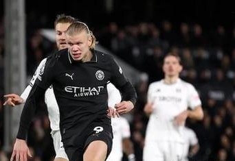 半场战报：多特0-1勒沃库森，马扎破门，格里马尔多助攻（半场战况：勒沃库森暂1-0领先多特，格里马尔多助攻马扎破门）