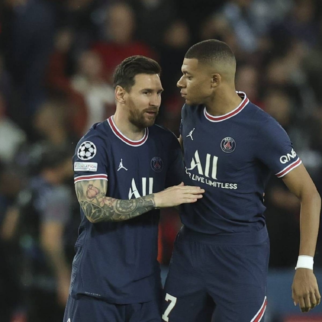 德天空：伊卡尔迪和加拉塔萨雷正计划就续约展开首轮谈判（德天空：加拉塔萨雷将与伊卡尔迪就续约开启首次会谈）