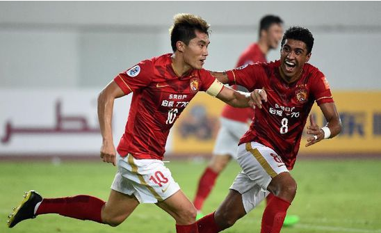 足坛17位亿欧先生分布：英超西甲各7人领跑 意甲...（足坛17位转会费过亿欧球星分布：英超、西甲各7人领跑，意甲紧随其后）