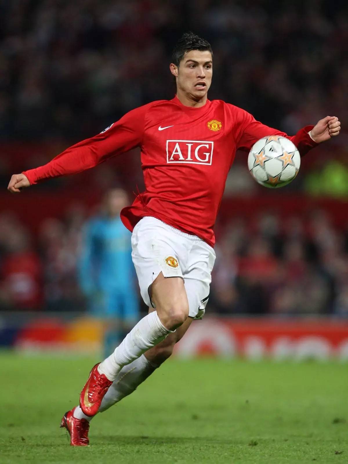 曼联瞄准马赛新星巴科拉：格林伍德复仇之旅（曼联欲签马赛新星巴科拉，格林伍德开启复仇征程）