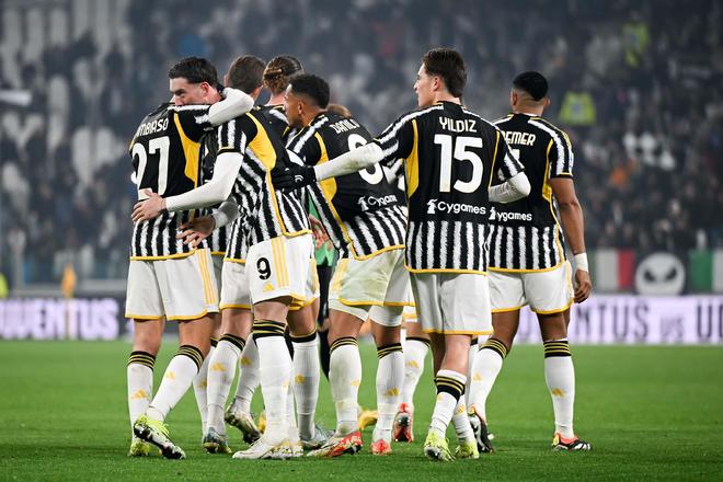 NBA球员数据榜：东契奇助攻领跑,（NBA数据榜单：东契奇助攻位列第一）