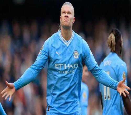 英超-曼联4-4伯恩茅斯，塔韦尼耶B费任意球对轰，曼联三度领先均被扳平（英超：曼联4-4平伯恩茅斯，塔韦尼耶与B费任意球互飙，三度领先皆被追平）