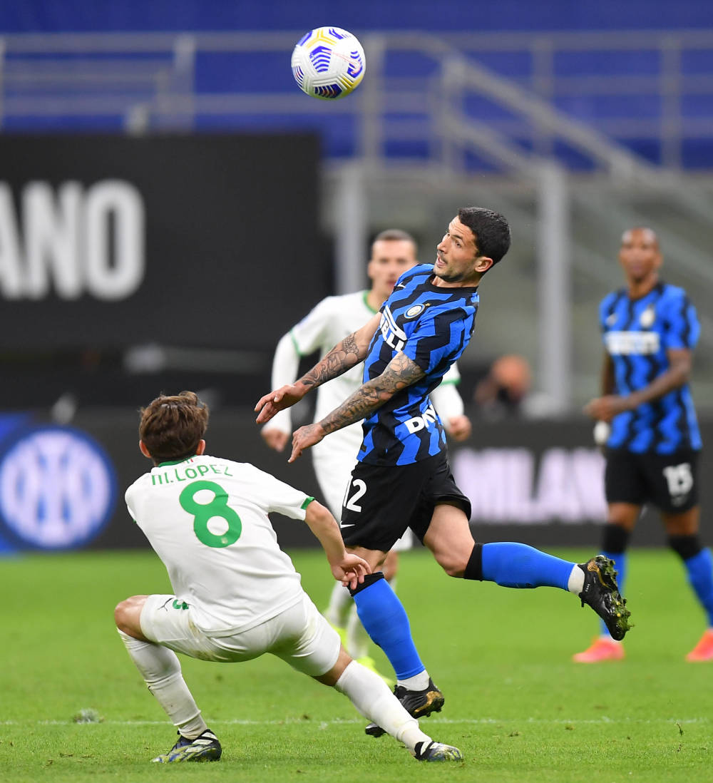 记者：吉乌飞往桑德兰的航班被推迟，但交易没告吹