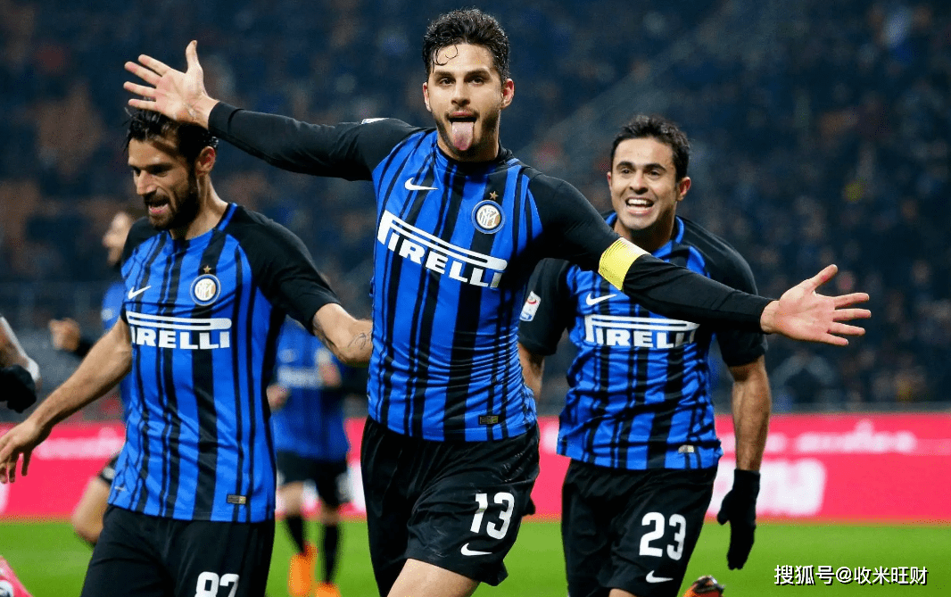 半场战报：申花2-0津门虎，阿苏埃破门，吴曦点射（上半场：申花2-0领先津门虎，阿苏埃破门，吴曦点球建功）