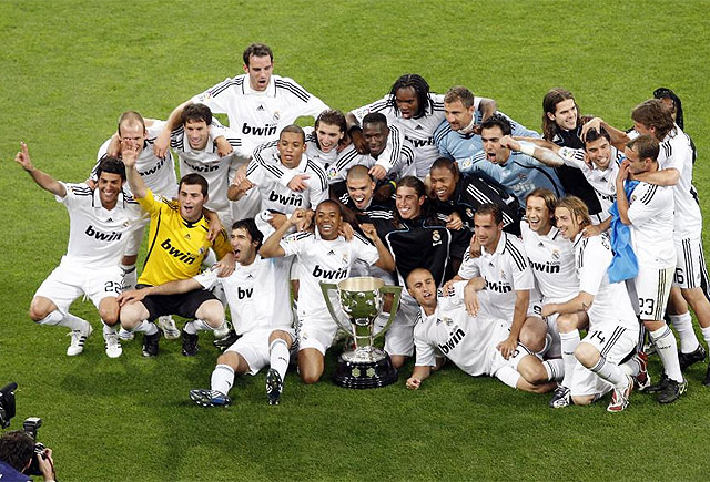 瑞士国脚曼赞比：扎卡是一名非常棒的队长，很高兴我们拥有他