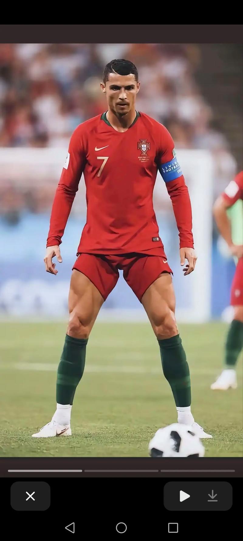 被球迷询问是否会考虑加盟阿森纳，库尼亚大笑回应（被问是否加盟阿森纳，库尼亚笑着回应）