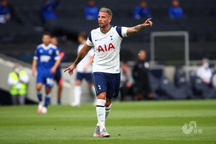 记者：虽然B费有伤在身，但仍然会出战今天与西汉姆的比赛（记者：B费虽有伤，今日仍将出战对阵西汉姆的比赛）